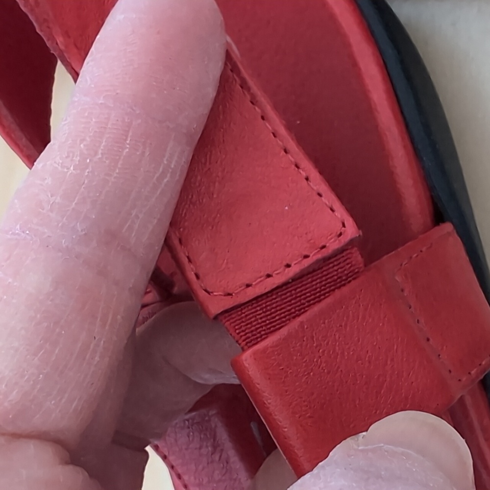 2/$50๐RED LEATHER SANDALS - Picture 11 of 13